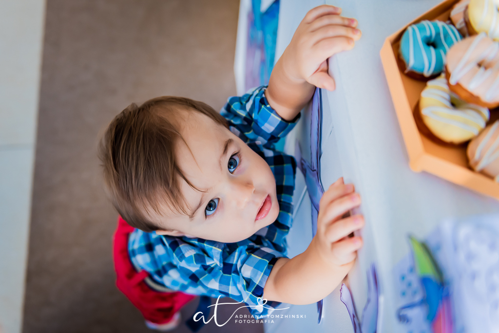 fotografia-festa-infantil-rj, tema-aquarela, fotografia-de-familia, adriana-tomzhinski-fotografia, foto-aniversario-infantil, fotografo-aniversario-infantil, festa-no-play, tijuca