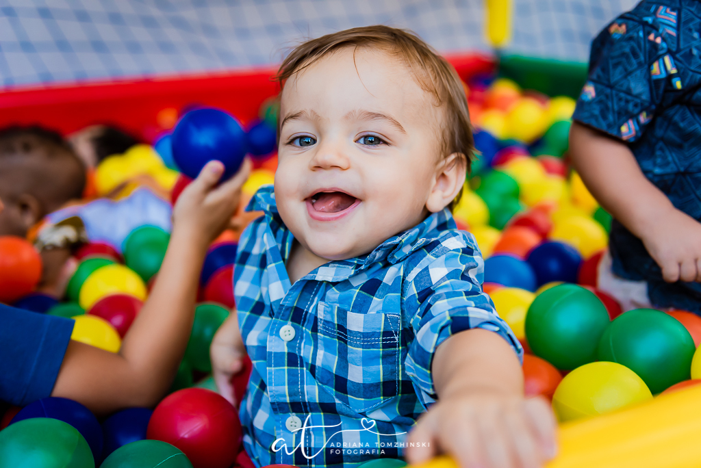 fotografia-festa-infantil-rj, tema-aquarela, fotografia-de-familia, adriana-tomzhinski-fotografia, foto-aniversario-infantil, fotografo-aniversario-infantil, festa-no-play, tijuca