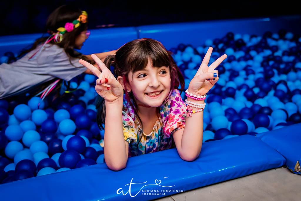 fotografia-festa-infantil-rj, tema-heroinas-e-vilas, fotografia-de-familia, adriana-tomzhinski-fotografia, foto-aniversario-infantil, fotografo-aniversario-infantil, casa-de-festas-espoleta-botafogo-rj
