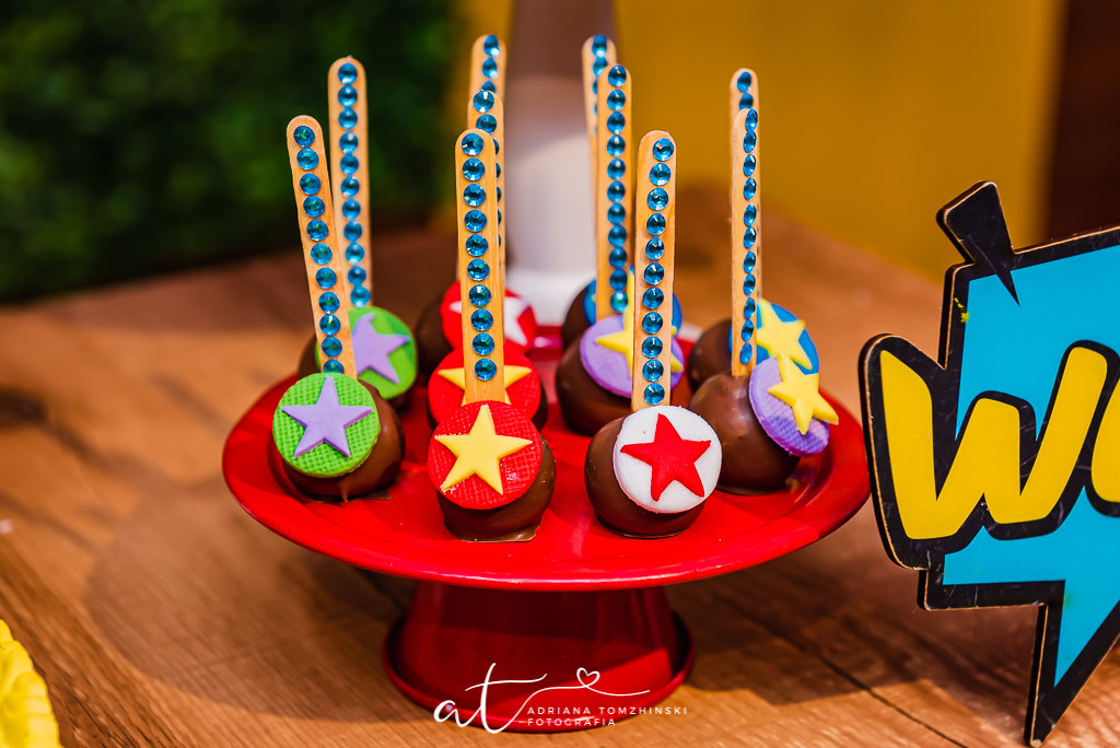 fotografia-festa-infantil-rj, tema-heroinas-e-vilas, fotografia-de-familia, adriana-tomzhinski-fotografia, foto-aniversario-infantil, fotografo-aniversario-infantil, casa-de-festas-espoleta-botafogo-rj