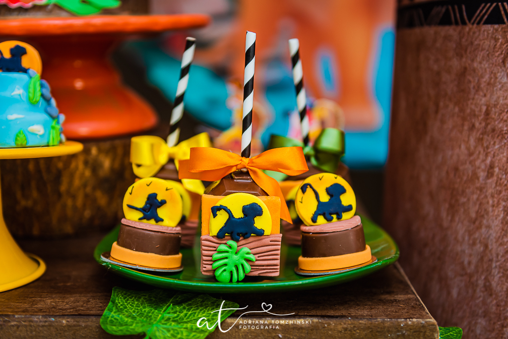 fotografia-festa-infantil-rj, tema-rei-leao, fotografia-de-familia, adriana-tomzhinski-fotografia, foto-aniversario-infantil, fotografo-aniversario-infantil, festa-no-play, jacarepagua