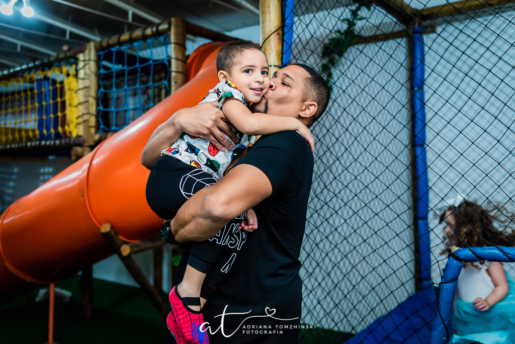 fotografia-festa-infantil-rj, tema-super-herois, fotografia-de-familia, adriana-tomzhinski-fotografia, foto-aniversario-infantil, fotografo-aniversario-infantil, casa-de-festas-imaginarte-copacabana
