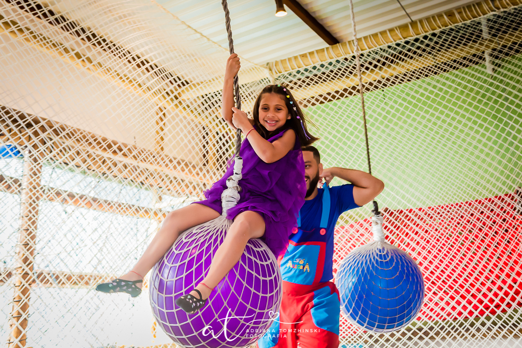 fotografia-festa-infantil-rj, tema-neon, fotografia-de-familia, adriana-tomzhinski-fotografia, foto-aniversario-infantil, fotografo-aniversario-infantil, casa de festas-espaco-eco-botafogo