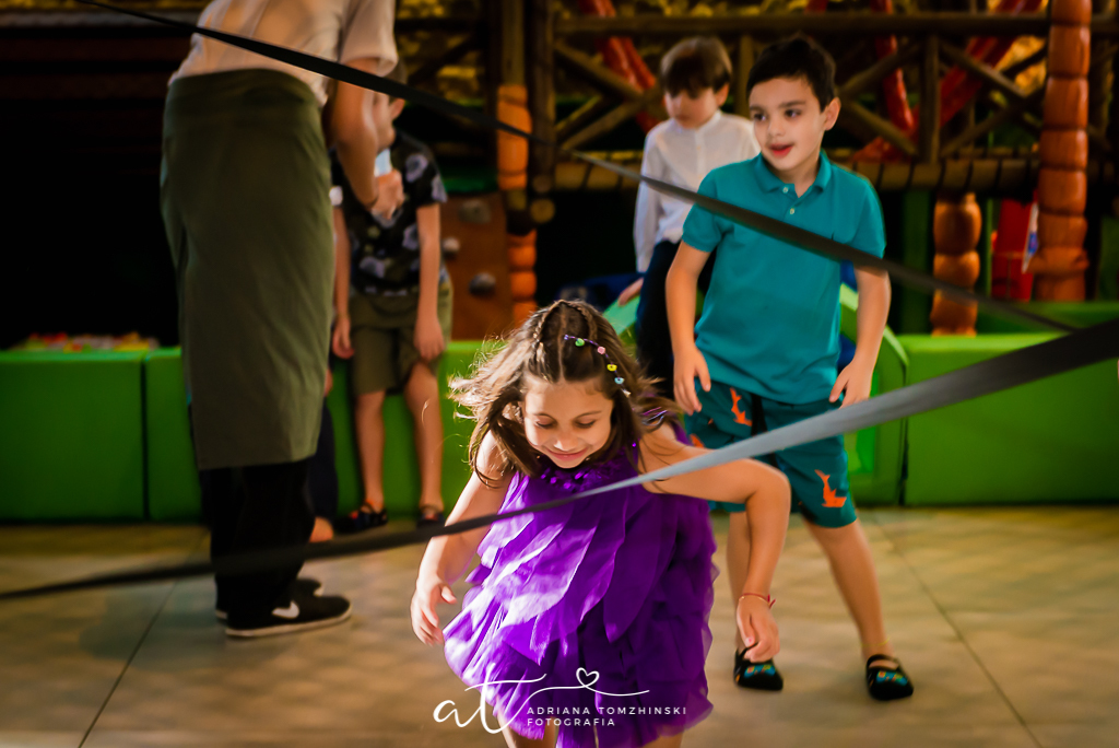fotografia-festa-infantil-rj, tema-neon, fotografia-de-familia, adriana-tomzhinski-fotografia, foto-aniversario-infantil, fotografo-aniversario-infantil, casa de festas-espaco-eco-botafogo