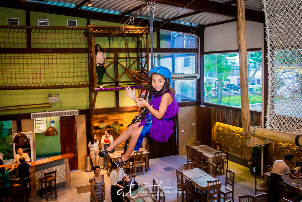 fotografia-festa-infantil-rj, tema-neon, fotografia-de-familia, adriana-tomzhinski-fotografia, foto-aniversario-infantil, fotografo-aniversario-infantil, casa de festas-espaco-eco-botafogo