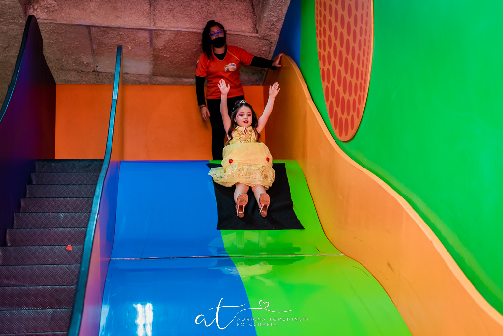 fotografia-festa-infantil-rj, tema-bela-e-a-fera, fotografia-de-familia, adriana-tomzhinski-fotografia, foto-aniversario-infantil, fotografo-aniversario-infantil, casa-de-festas-castelo-da-magia