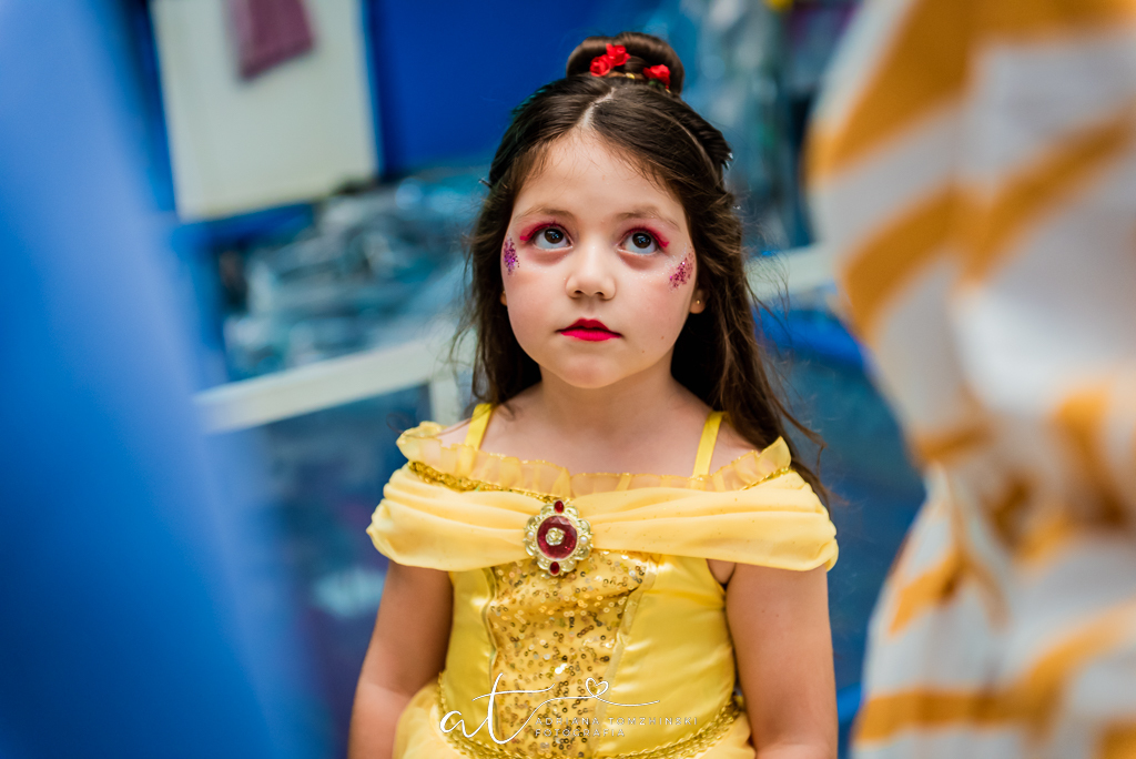 fotografia-festa-infantil-rj, tema-bela-e-a-fera, fotografia-de-familia, adriana-tomzhinski-fotografia, foto-aniversario-infantil, fotografo-aniversario-infantil, casa-de-festas-castelo-da-magia