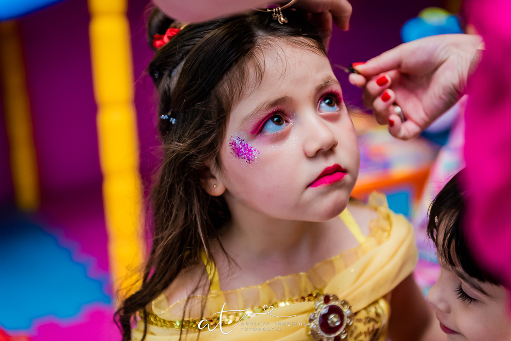 fotografia-festa-infantil-rj, tema-bela-e-a-fera, fotografia-de-familia, adriana-tomzhinski-fotografia, foto-aniversario-infantil, fotografo-aniversario-infantil, casa-de-festas-castelo-da-magia