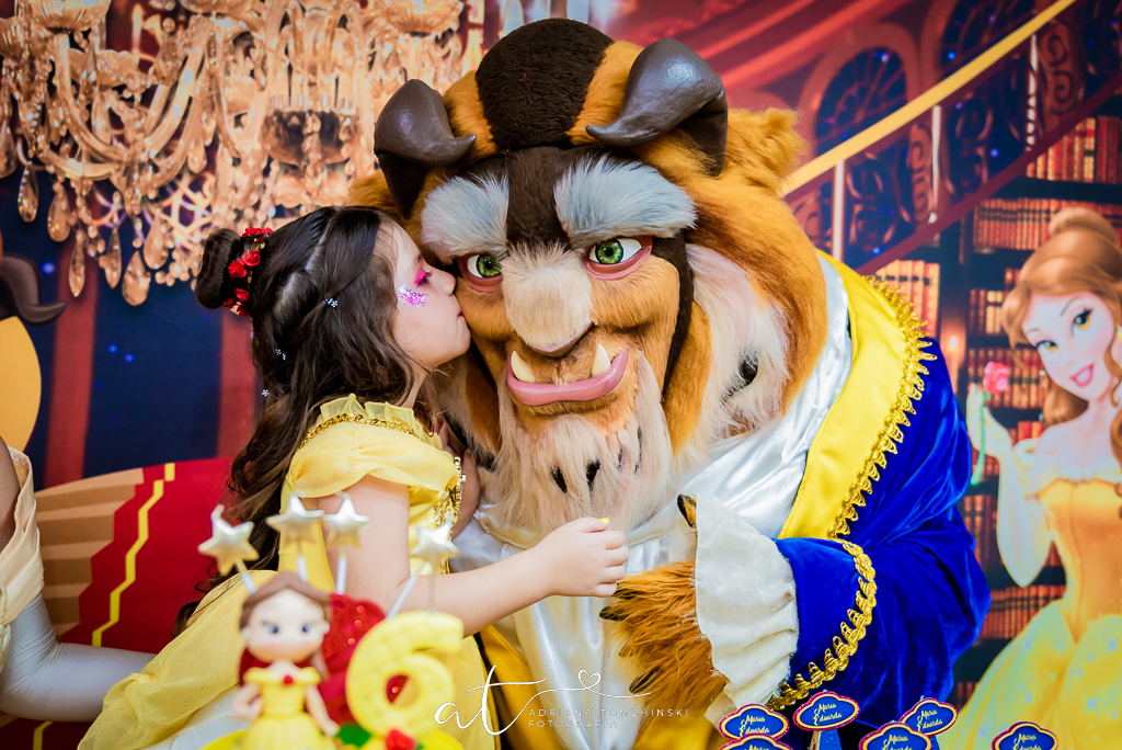 fotografia-festa-infantil-rj, tema-bela-e-a-fera, fotografia-de-familia, adriana-tomzhinski-fotografia, foto-aniversario-infantil, fotografo-aniversario-infantil, casa-de-festas-castelo-da-magia