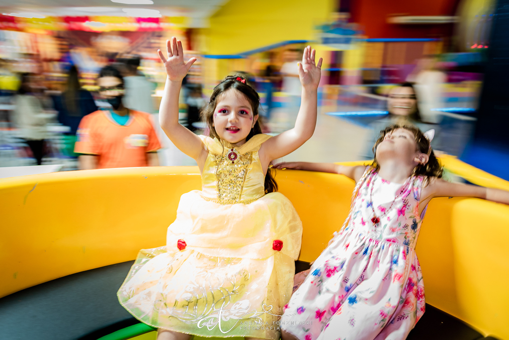 fotografia-festa-infantil-rj, tema-bela-e-a-fera, fotografia-de-familia, adriana-tomzhinski-fotografia, foto-aniversario-infantil, fotografo-aniversario-infantil, casa-de-festas-castelo-da-magia