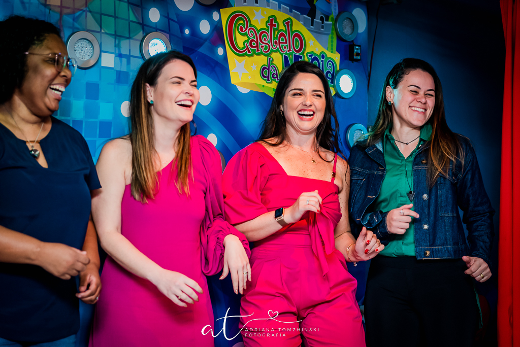 fotografia-festa-infantil-rj, tema-bela-e-a-fera, fotografia-de-familia, adriana-tomzhinski-fotografia, foto-aniversario-infantil, fotografo-aniversario-infantil, casa-de-festas-castelo-da-magia