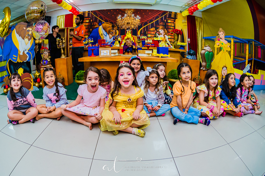 fotografia-festa-infantil-rj, tema-bela-e-a-fera, fotografia-de-familia, adriana-tomzhinski-fotografia, foto-aniversario-infantil, fotografo-aniversario-infantil, casa-de-festas-castelo-da-magia