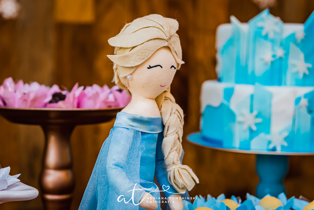 fotografia-festa-infantil-rj, fotografia-de-familia, adriana-tomzhinski-fotografia, foto-aniversario-infantil, fotografo-aniversario-infantil, casa-de-festas-quintal-botofogo, tema-frozen