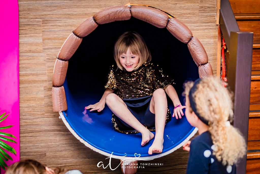 fotografia-festa-infantil-rj, fotografia-de-familia, adriana-tomzhinski-fotografia, foto-aniversario-infantil, fotografo-aniversario-infantil, casa-de-festas-tiktak-botafogo, tema-neon