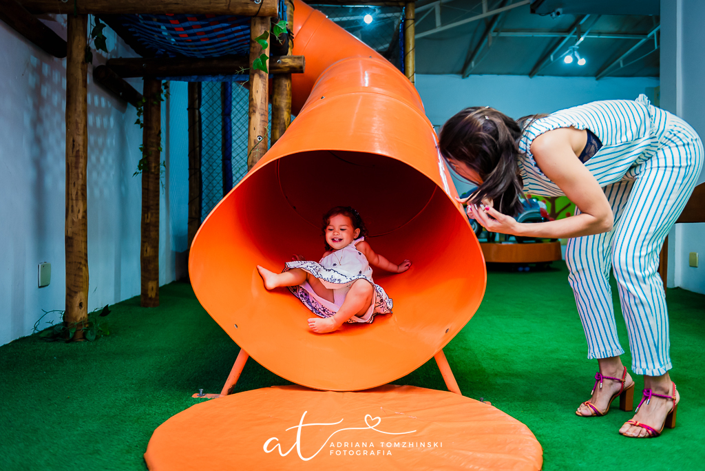 fotografia-festa-infantil-rj, fotografia-de-familia, adriana-tomzhinski-fotografia, foto-aniversario-infantil, fotografo-aniversario-infantil, casa-de-festas-imaginarte-copacabana, tema-minnie-rosa