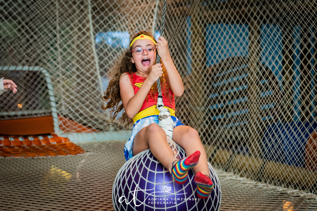 fotografia-festa-infantil-rj, fotografia-de-familia, adriana-tomzhinski-fotografia, foto-aniversario-infantil, fotografo-aniversario-infantil, casa-de-festas-espaco-eco-botafogo, tema-super-herois