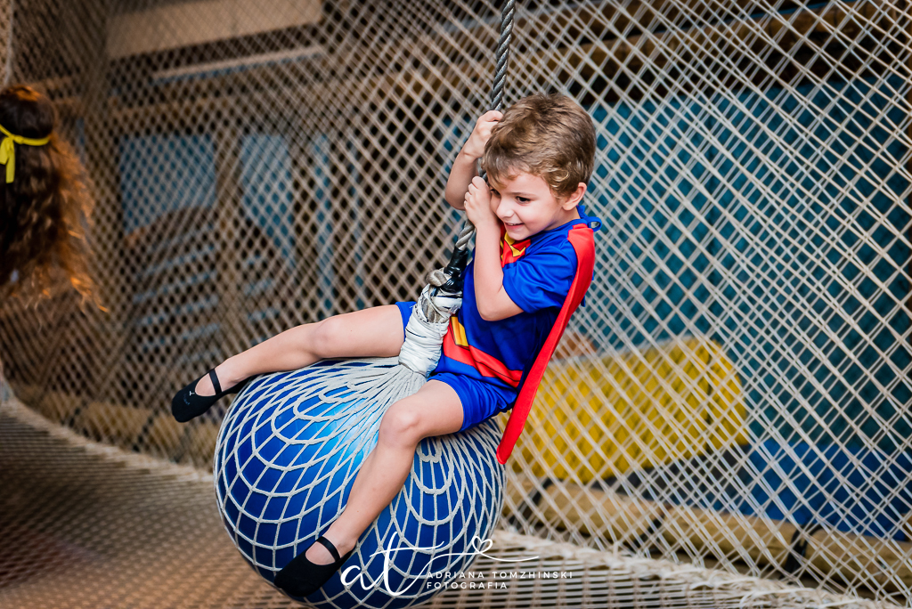 fotografia-festa-infantil-rj, fotografia-de-familia, adriana-tomzhinski-fotografia, foto-aniversario-infantil, fotografo-aniversario-infantil, casa-de-festas-espaco-eco-botafogo, tema-super-herois