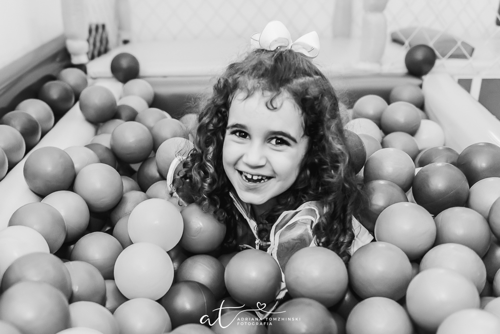 fotografia-festa-infantil-rj, fotografia-de-familia, adriana-tomzhinski-fotografia, foto-aniversario-infantil, fotografo-aniversario-infantil, casa-de-festas-imaginarte-copacabana, tema-patrulha-canina-rosa