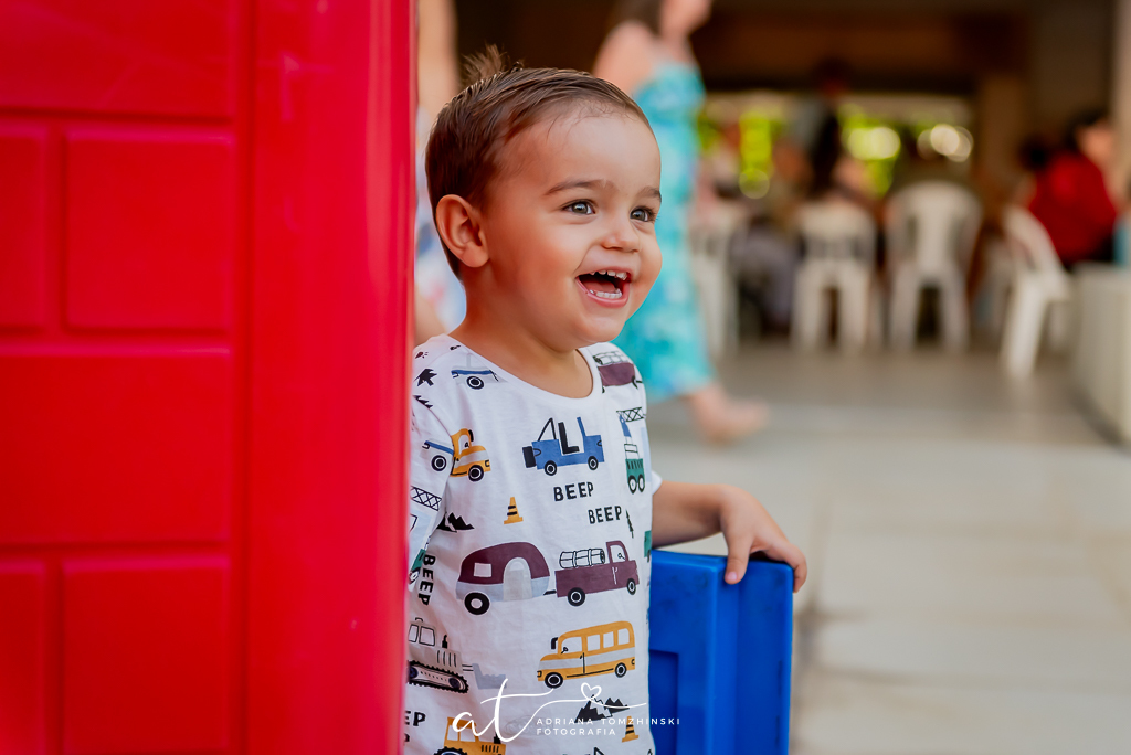 fotografia-festa-infantil-rj, fotografia-de-familia, adriana-tomzhinski-fotografia, foto-aniversario-infantil, fotografo-aniversario-infantil, festa-no-play-tijuca, tema-carrinhos-e-avioes