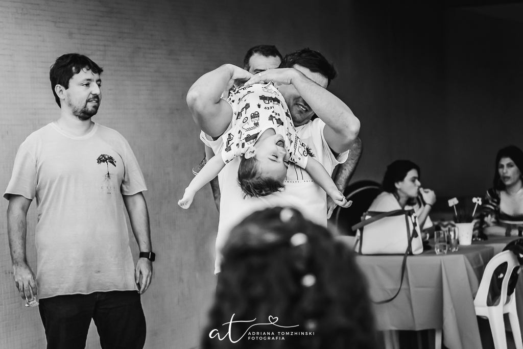 fotografia-festa-infantil-rj, fotografia-de-familia, adriana-tomzhinski-fotografia, foto-aniversario-infantil, fotografo-aniversario-infantil, festa-no-play-tijuca, tema-carrinhos-e-avioes