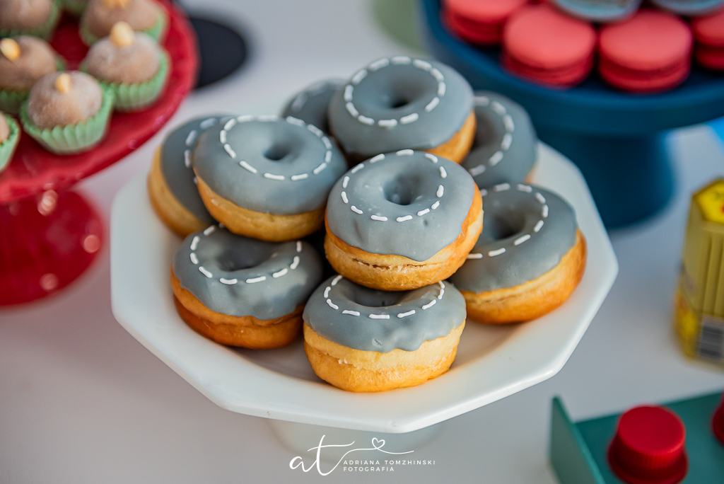 fotografia-festa-infantil-rj, fotografia-de-familia, adriana-tomzhinski-fotografia, foto-aniversario-infantil, fotografo-aniversario-infantil, festa-no-play-tijuca, tema-carrinhos-e-avioes