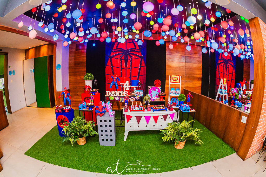 fotografia-festa-infantil-rj, fotografia-de-familia, adriana-tomzhinski-fotografia, foto-aniversario-infantil, fotografo-aniversario-infantil, casa-de-festas-espoleta, tema-homem-aranha-no-aranhaverso