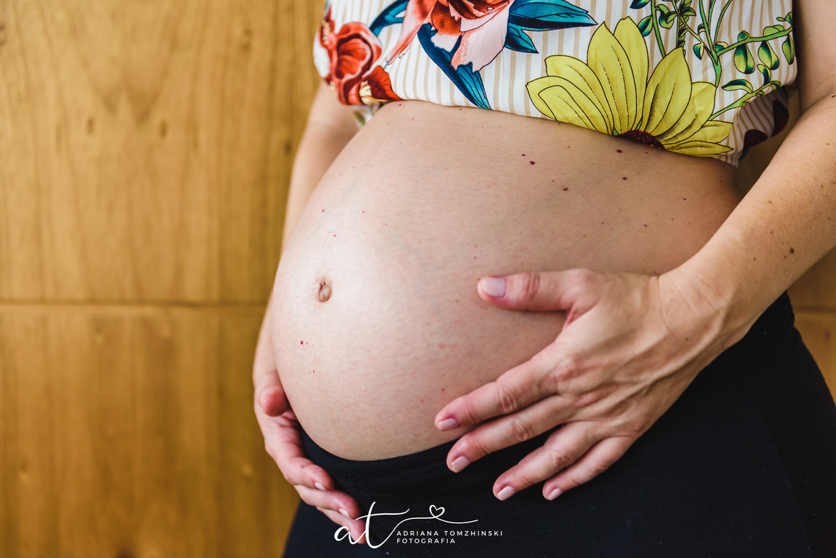 gestante, newborn, decoração, quarto bebê, grávida, azul amarelo cinza, ensaio de dia, ensaio indoor, ensaio em casa, baby