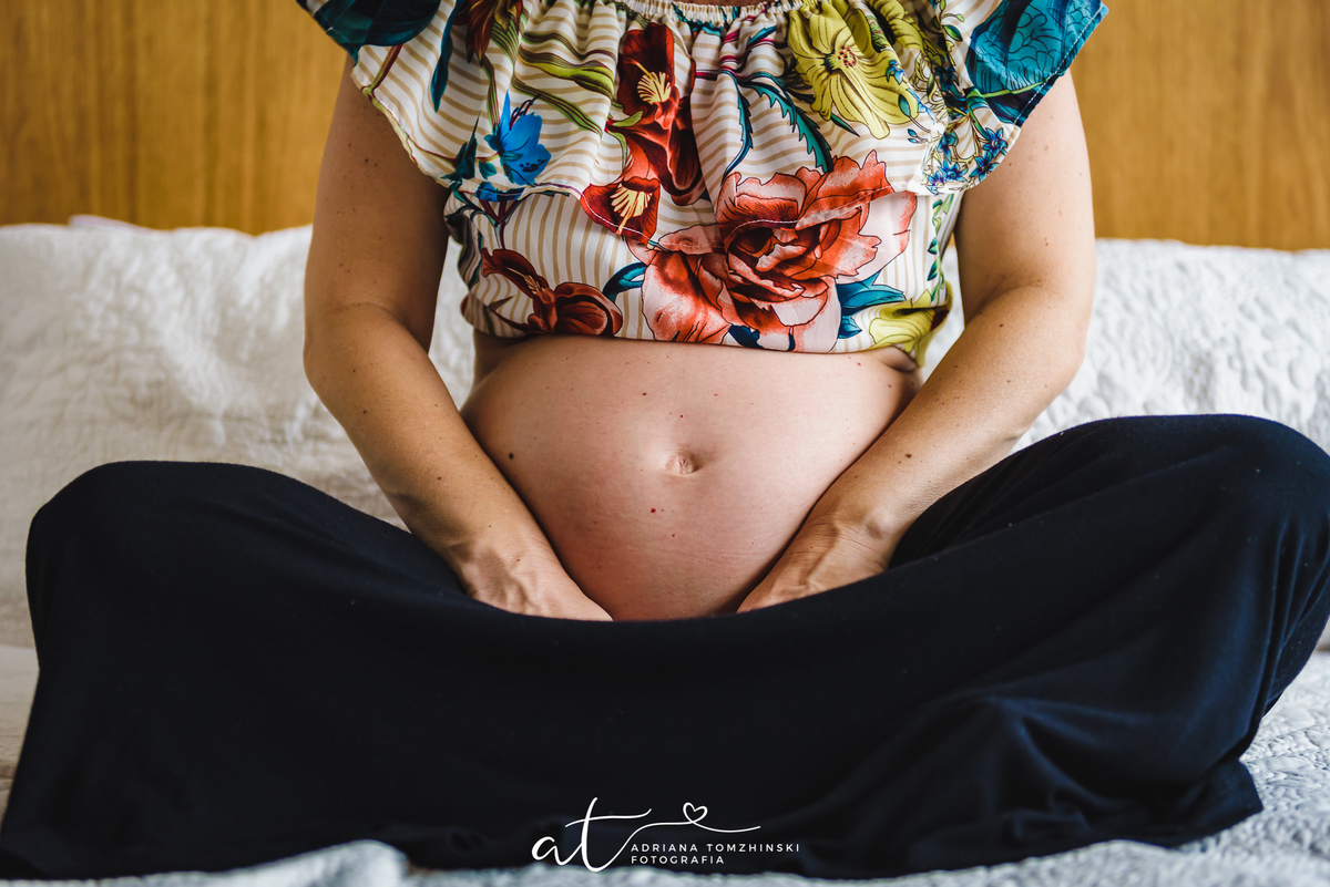 gestante, newborn, decoração, quarto bebê, grávida, azul amarelo cinza, ensaio de dia, ensaio indoor, ensaio em casa, baby