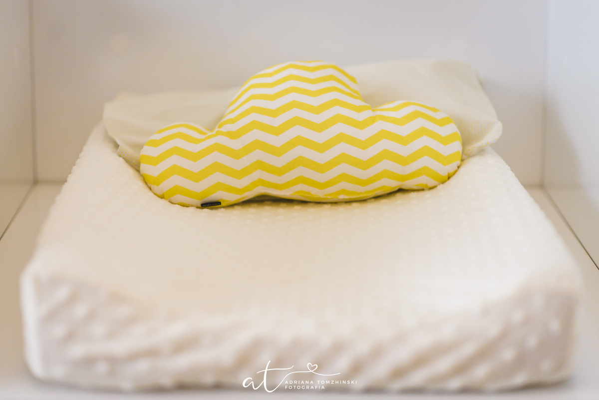 gestante, newborn, decoração, quarto bebê, grávida, azul amarelo cinza, ensaio de dia, ensaio indoor, ensaio em casa, baby