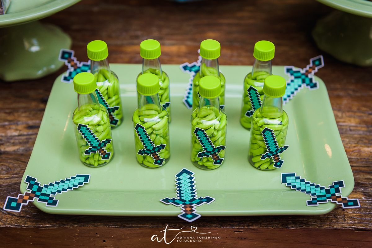 minecraft, verde, marrom, rosa, vermelho, minecraftparty, espaço pitanga pitangueira, zona sul, rj, festa de menina, doces modelados, suspiros, biscoitos modelados, game, bolo, cake, festeiras, adriana tomzhinski fotografia, memória afetiva