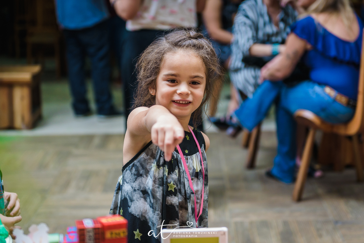 minecraft, verde, marrom, rosa, vermelho, minecraftparty, espaço pitanga pitangueira, zona sul, rj, festa de menina, doces modelados, suspiros, biscoitos modelados, game, bolo, cake, festeiras, adriana tomzhinski fotografia, memória afetiva