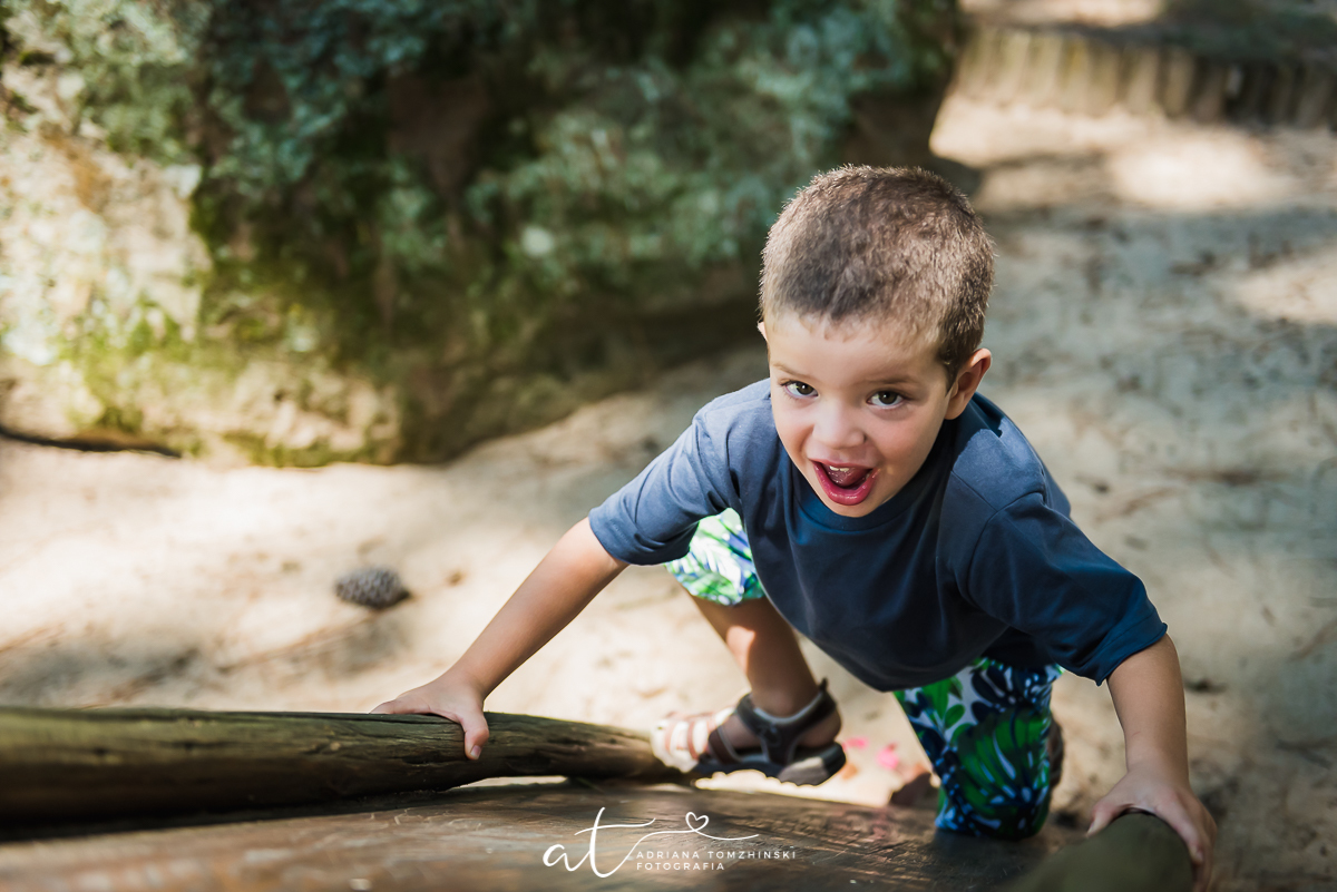 ensaio, itaipava, petropolis, quinta do lago, primos, cousins, gemeos, twins, ensaio de ferias, ensaio ar livre, ensaio luz do dia, jardim, criança feliz, crianças, ensaio familia, cavalos, lagos, casa na arvore