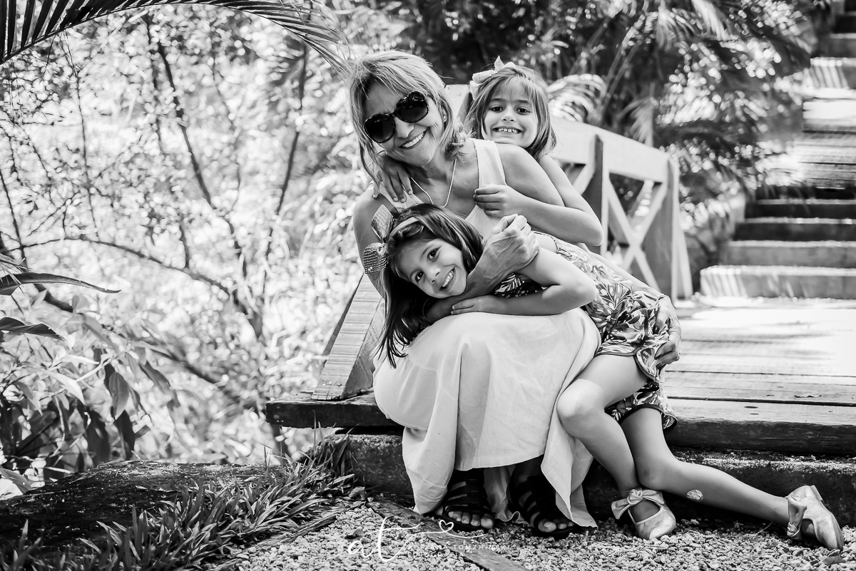 ensaio, itaipava, petropolis, quinta do lago, primos, cousins, gemeos, twins, ensaio de ferias, ensaio ar livre, ensaio luz do dia, jardim, criança feliz, crianças, ensaio familia, cavalos, lagos, casa na arvore