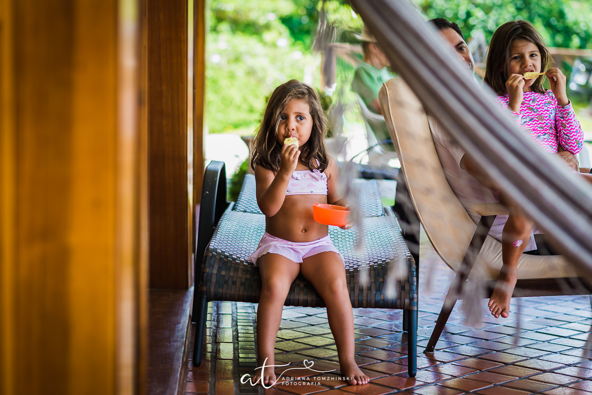 ensaio, itaipava, petropolis, quinta do lago, primos, cousins, gemeos, twins, ensaio de ferias, ensaio ar livre, ensaio luz do dia, jardim, criança feliz, crianças, ensaio familia, cavalos, lagos, casa na arvore