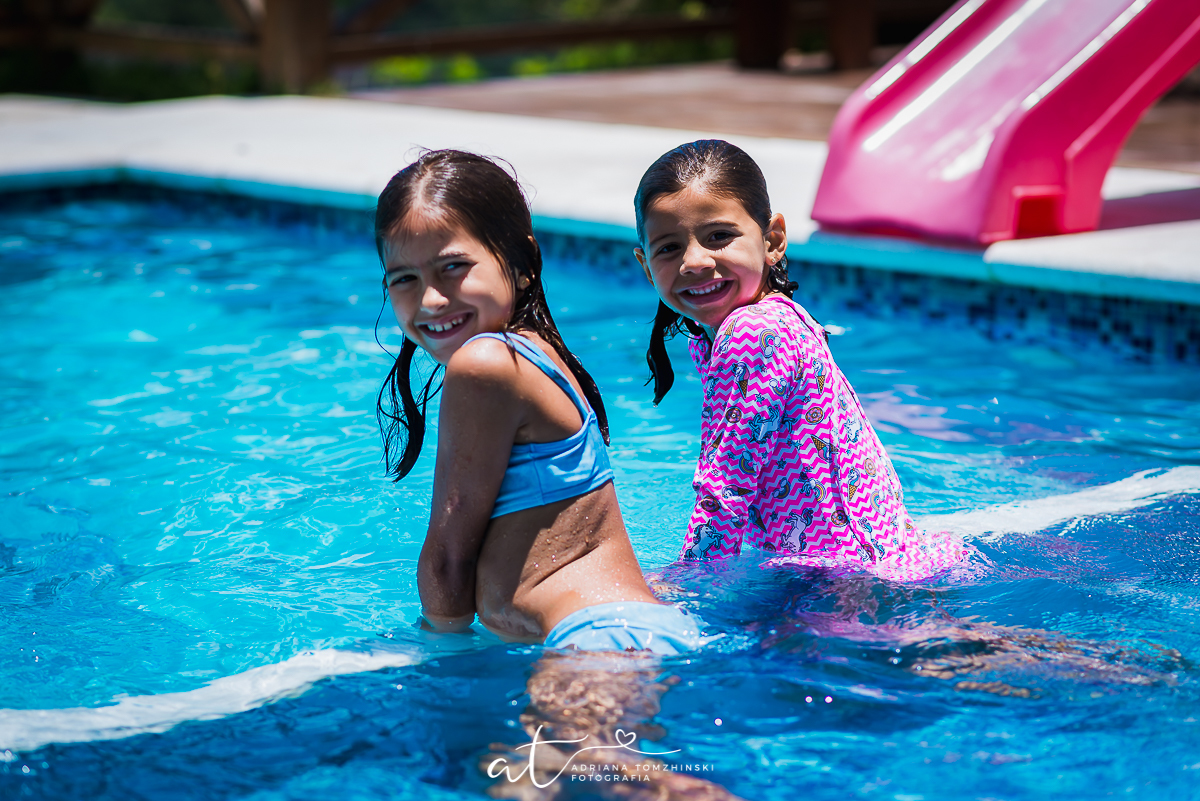 ensaio, itaipava, petropolis, quinta do lago, primos, cousins, gemeos, twins, ensaio de ferias, ensaio ar livre, ensaio luz do dia, jardim, criança feliz, crianças, ensaio familia, cavalos, lagos, casa na arvore