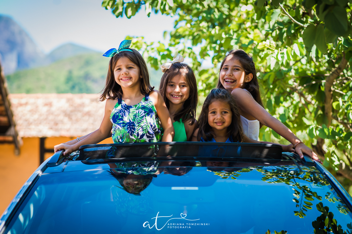 ensaio, itaipava, petropolis, quinta do lago, primos, cousins, gemeos, twins, ensaio de ferias, ensaio ar livre, ensaio luz do dia, jardim, criança feliz, crianças, ensaio familia, cavalos, lagos, casa na arvore