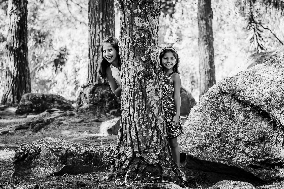 ensaio, itaipava, petropolis, quinta do lago, primos, cousins, gemeos, twins, ensaio de ferias, ensaio ar livre, ensaio luz do dia, jardim, criança feliz, crianças, ensaio familia, cavalos, lagos, casa na arvore