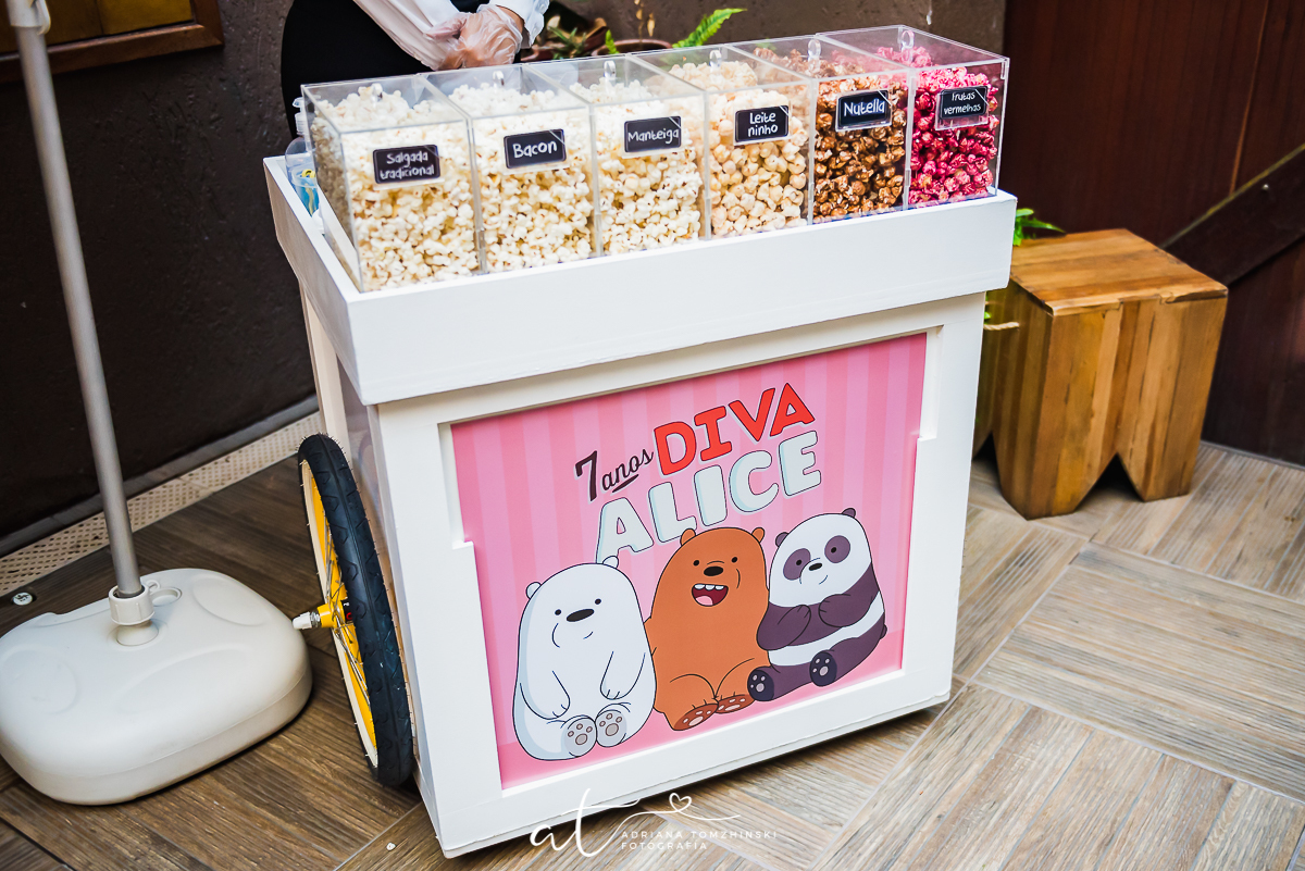 tema ursos sem curso, we bare bears, cartoon network, tons pasteis, espaco pitanga pitangueira, botafogo, zona sul rj, menina, criança, fotografo fotografia festa infantil rj, adriana tomzhinski fotografia, aniversario infantil, sandy bahia vendinhas