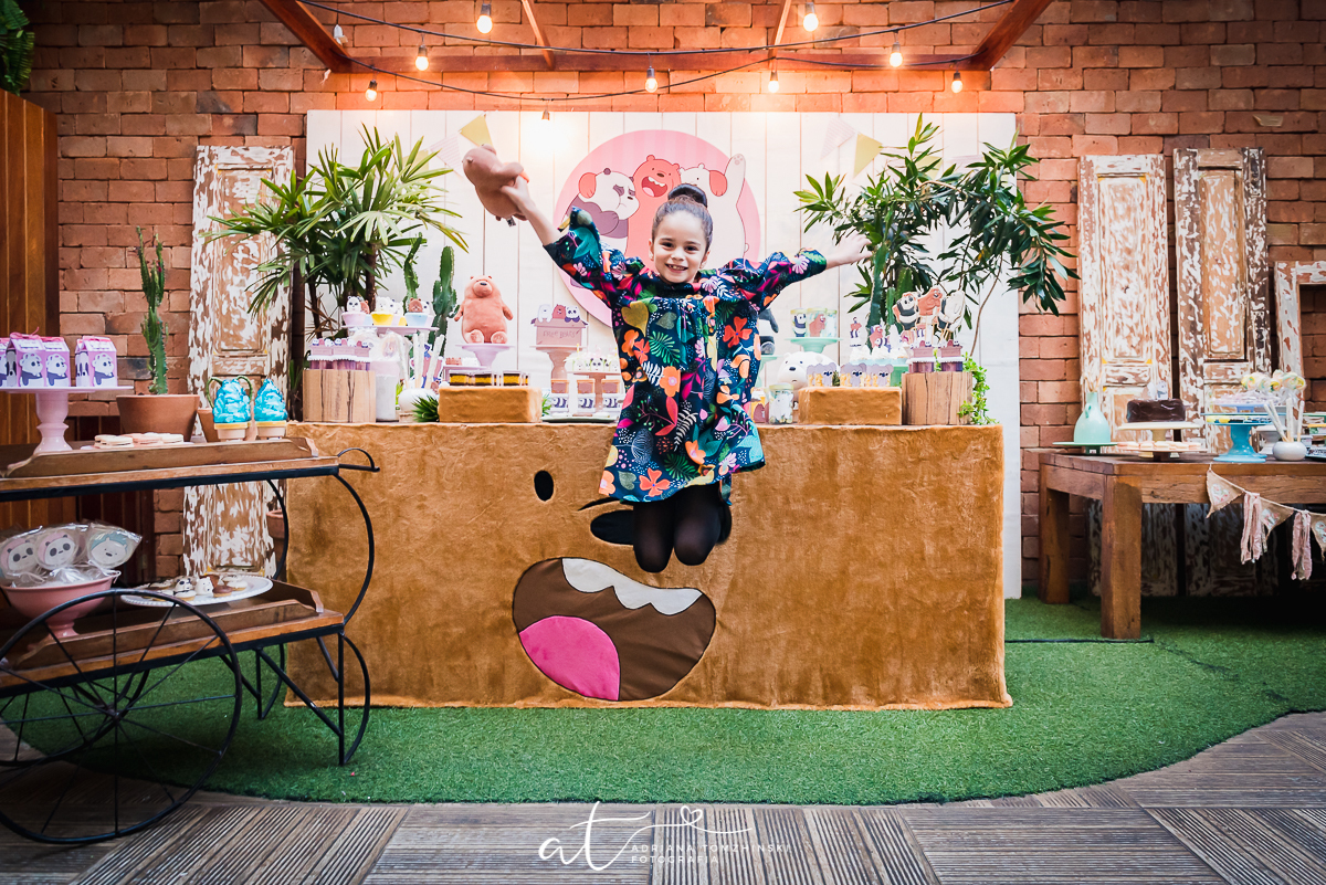 tema ursos sem curso, we bare bears, cartoon network, tons pasteis, espaco pitanga pitangueira, botafogo, zona sul rj, menina, criança, fotografo fotografia festa infantil rj, adriana tomzhinski fotografia, aniversario infantil, sandy bahia vendinhas