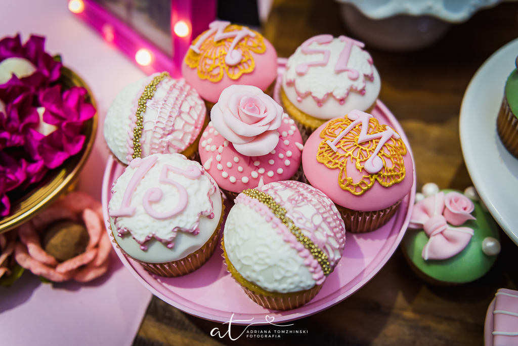 festa de 15 anos em casa de festas infantil, tik tak, vila isabel, zona norte rj, fotografo fotografia de familia rj, adriana tomzhinski fotografia, aniversario quinze anos