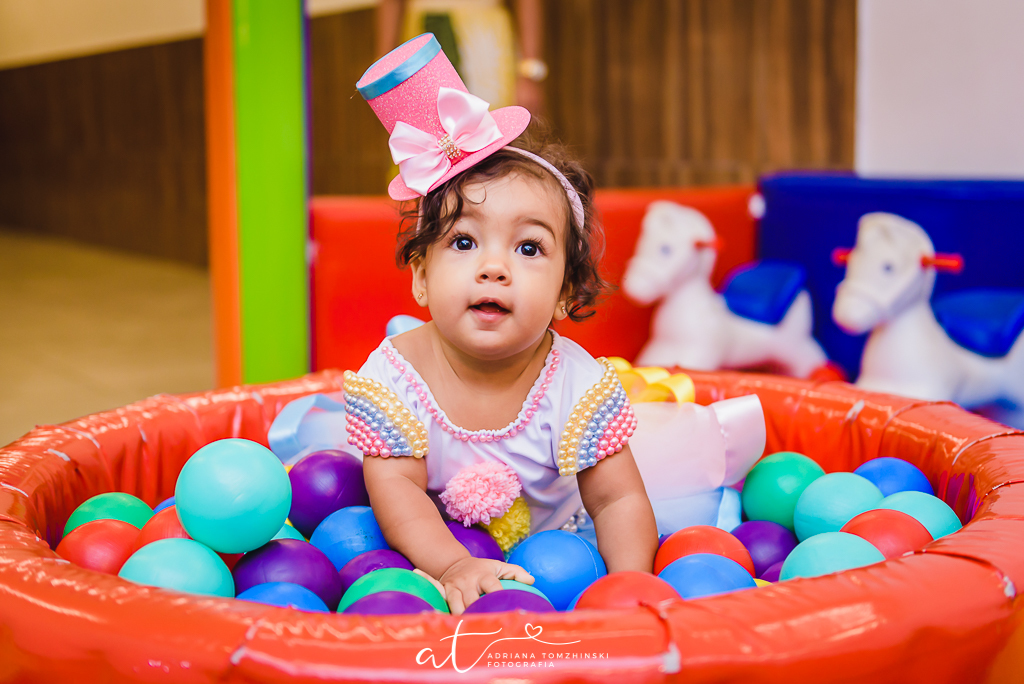 fotografia-festa-infantil-rj, tema-circo-rosa, casa-de-festas-imaginarte, copacabana, fotografia-de-familia, adriana-tomzhinski-fotografia, foto-aniversario-infantil, fotografo-aniversario-infantil