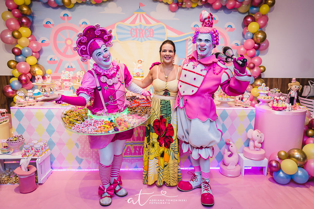 fotografia-festa-infantil-rj, tema-circo-rosa, casa-de-festas-imaginarte, copacabana, fotografia-de-familia, adriana-tomzhinski-fotografia, foto-aniversario-infantil, fotografo-aniversario-infantil