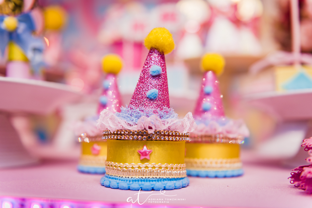 fotografia-festa-infantil-rj, tema-circo-rosa, casa-de-festas-imaginarte, copacabana, fotografia-de-familia, adriana-tomzhinski-fotografia, foto-aniversario-infantil, fotografo-aniversario-infantil