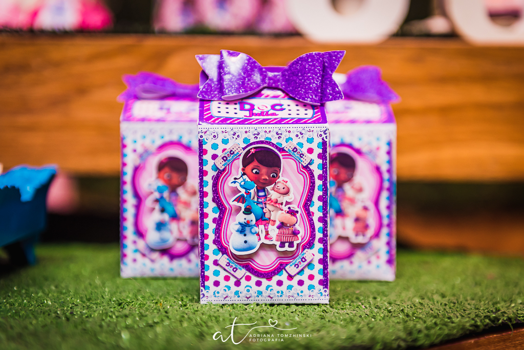 fotografia-festa-infantil-rj, tema-doutora-brinquedos, disney-jr, casa-de-festas-espoleta, barao-de-lucena, botafogo, fotografia-de-familia, adriana-tomzhinski-fotografia, foto-aniversario-infantil, fotografo-aniversario-infantil