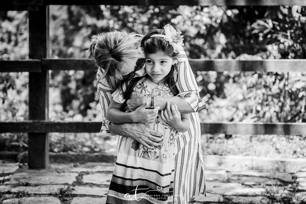 ensaio, itaipava, petropolis, quinta do lago, primos, cousins, gemeos, twins, ensaio de ferias, ensaio ar livre, ensaio luz do dia, jardim, criança feliz, crianças, ensaio familia, cavalos, lagos, casa na arvore