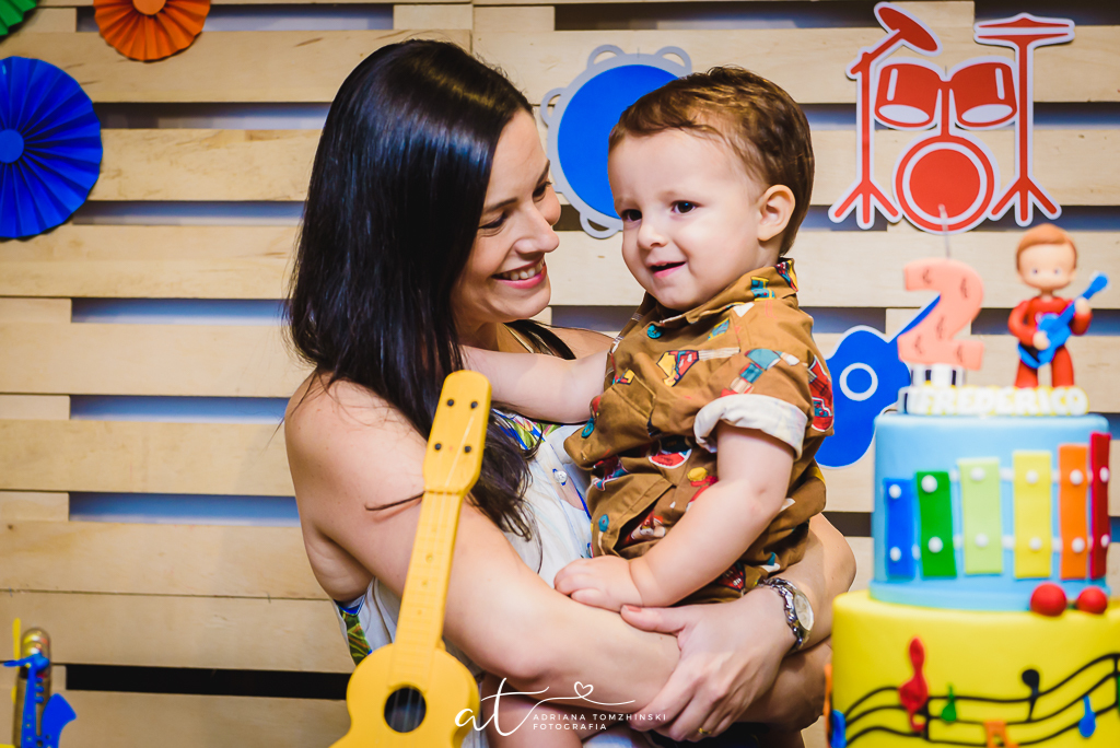 fotografia-festa-infantil-rj, tema-instrumentos-musicais, casa-de-festas-imaginarte, copacabana, fotografia-de-familia, adriana-tomzhinski-fotografia, foto-aniversario-infantil, fotografo-aniversario-infantil