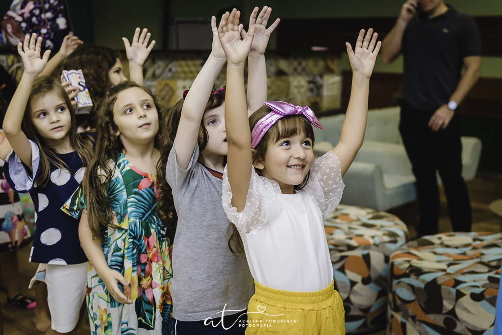 fotografia-festa-infantil-rj, tema-katy-perry-tropical, fotografia-de-familia, adriana-tomzhinski-fotografia, foto-aniversario-infantil, fotografo-aniversario-infantil, casa-de-festas-espaco-animania, botafogo