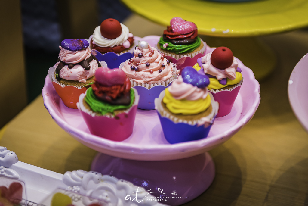 fotografia-festa-infantil-rj, tema-katy-perry-tropical, fotografia-de-familia, adriana-tomzhinski-fotografia, foto-aniversario-infantil, fotografo-aniversario-infantil, casa-de-festas-espaco-animania, botafogo