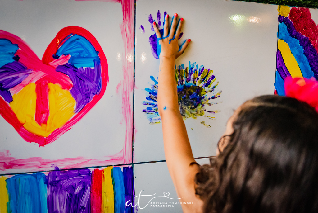 fotografia-festa-infantil-rj, festa-tiedye, tema-tie-dye, fotografia-de-familia, adriana-tomzhinski-fotografia, foto-aniversario-infantil, fotografo-aniversario-infantil, casa-de-festas-espaco-aldeia, barra da tijuca