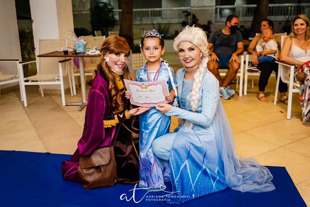 fotografia-festa-infantil-rj, tema-festa-frozen-2, fotografia-de-familia, adriana-tomzhinski-fotografia, foto-aniversario-infantil, fotografo-aniversario-infantil, festa-no-play